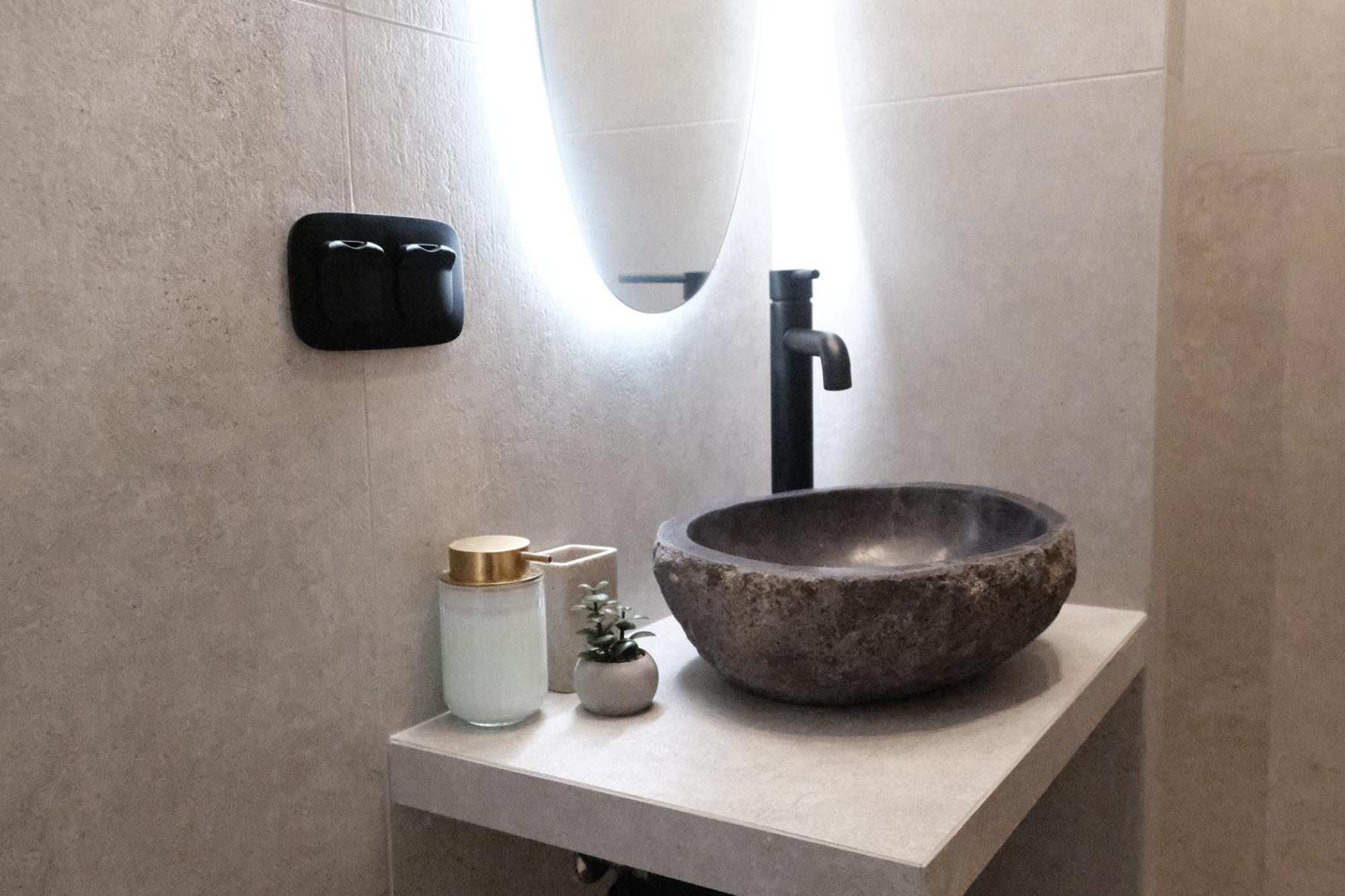Unique 2bd Design With Airconditioning Near Acropolis Appartement Athènes