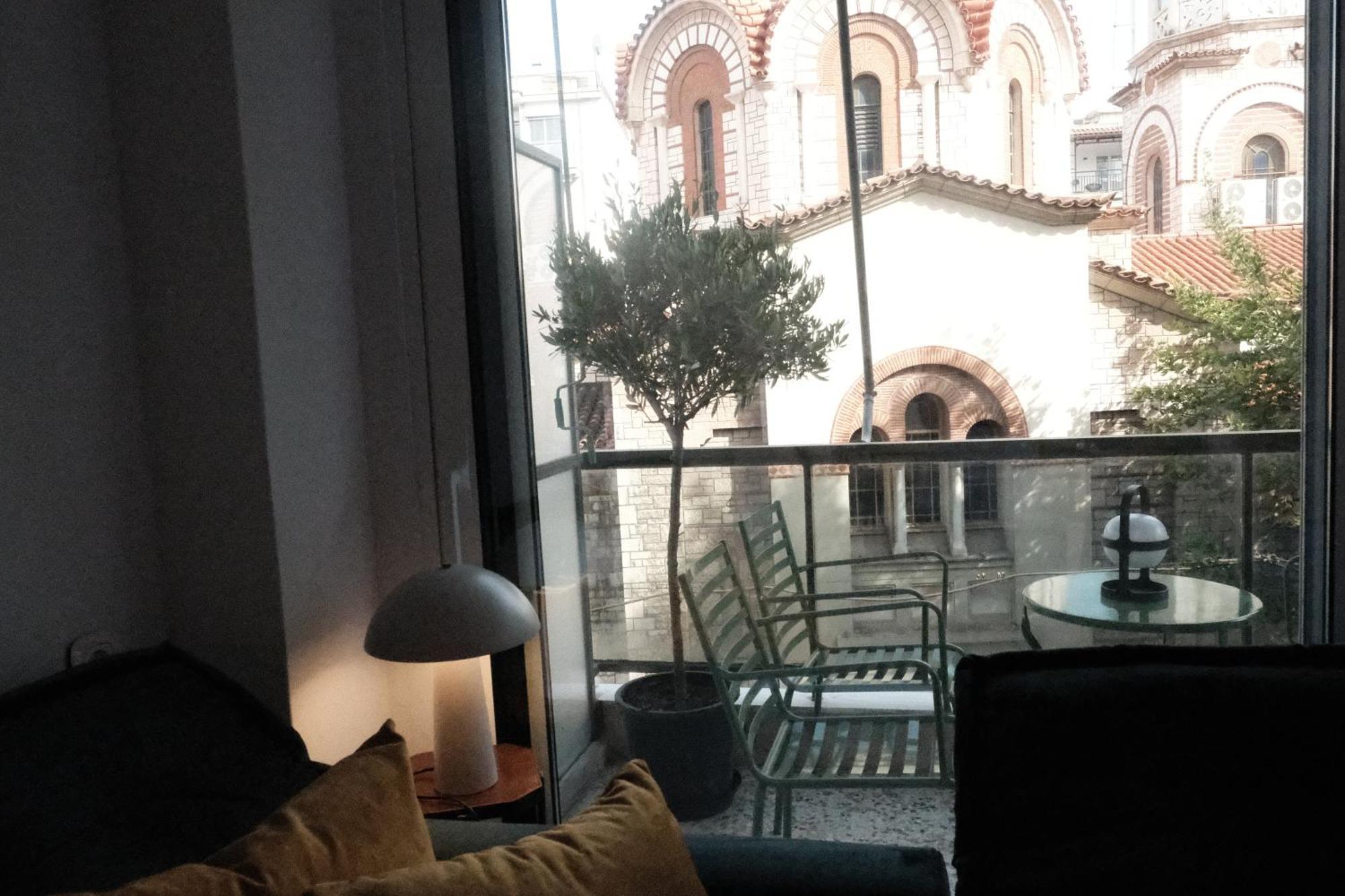 Unique 2bd Design With Airconditioning Near Acropolis Apartment