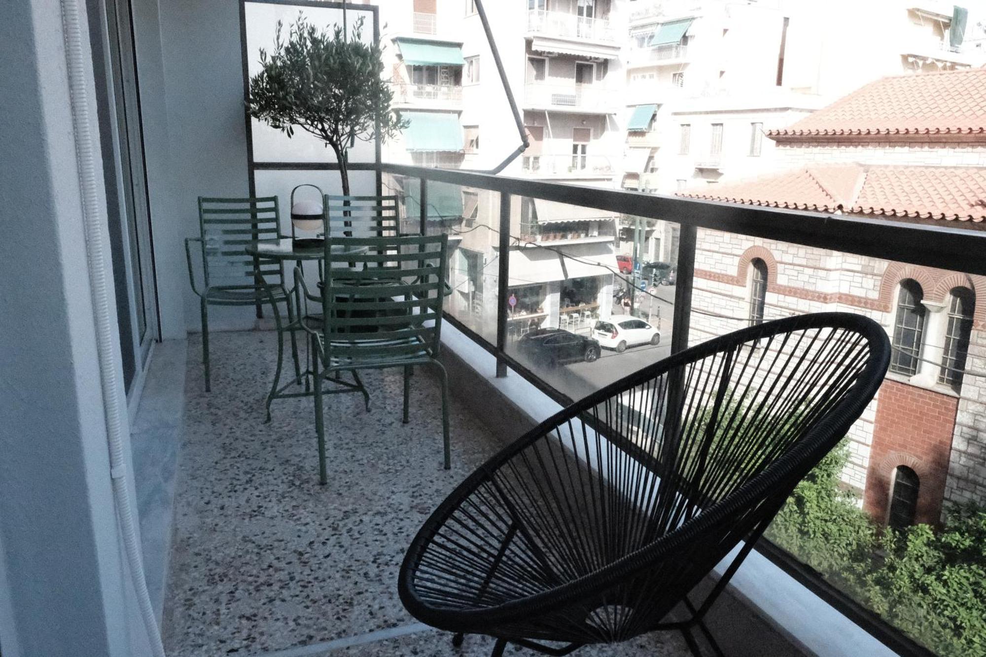 Unique 2bd Design With Airconditioning Near Acropolis *